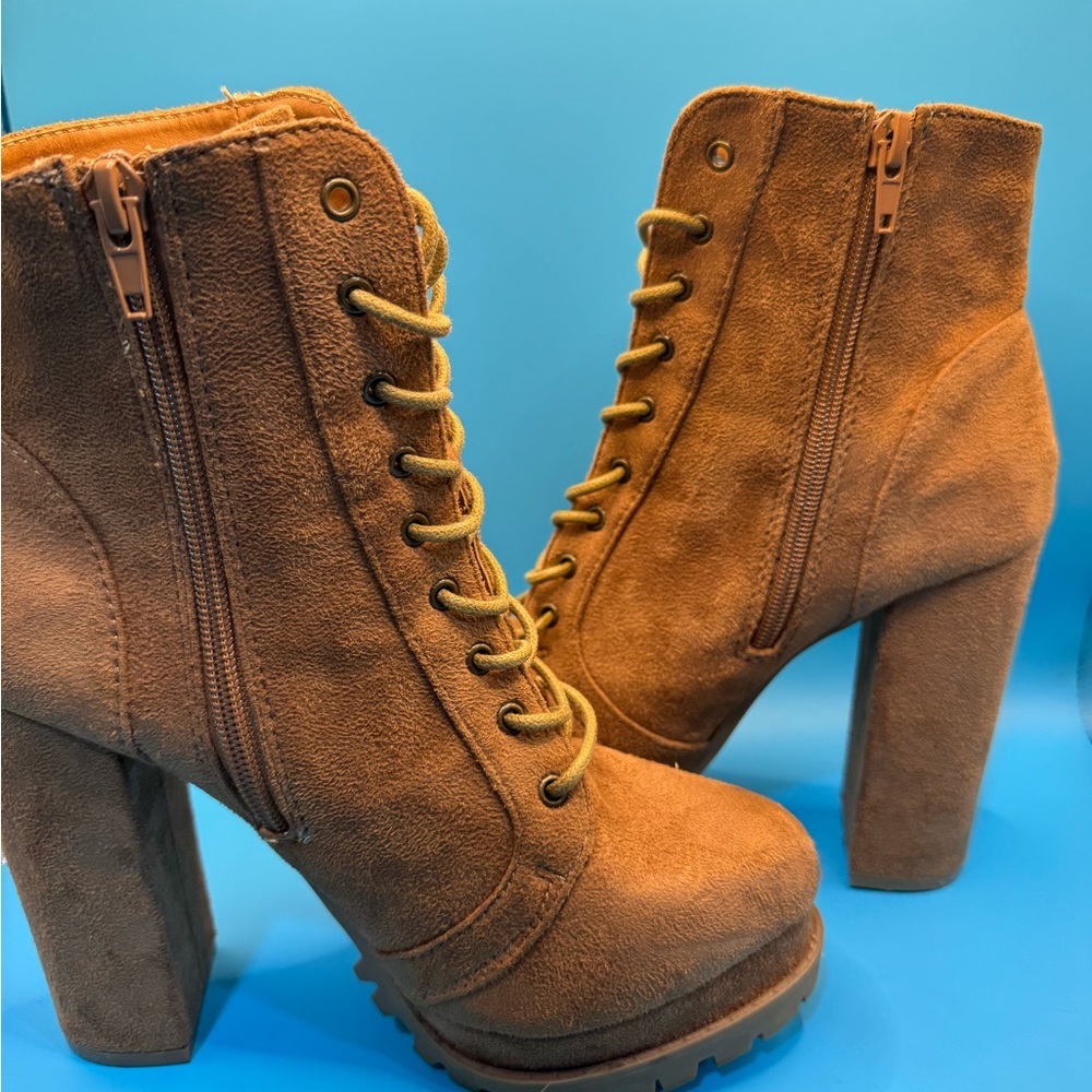 Women's Tan Ankle Boots